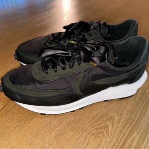Nike Black and Green Sneakers